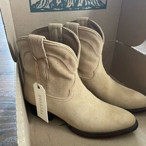 NWT Tecovas Womens Suede Boots